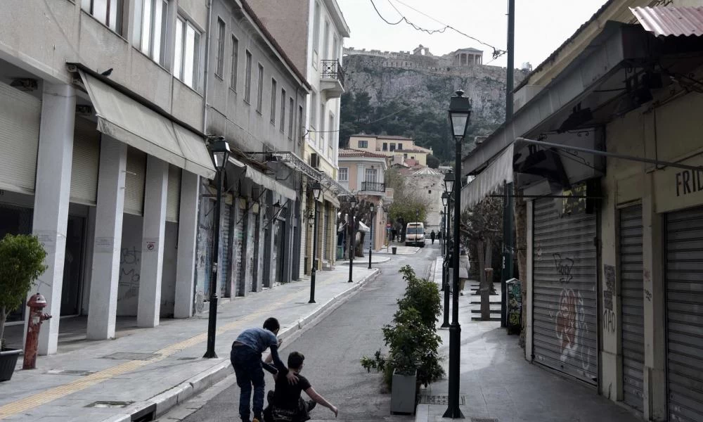 Κορονοϊός: Προβληματισμός στους ειδικούς για τα κρούσματα στην Αθήνα